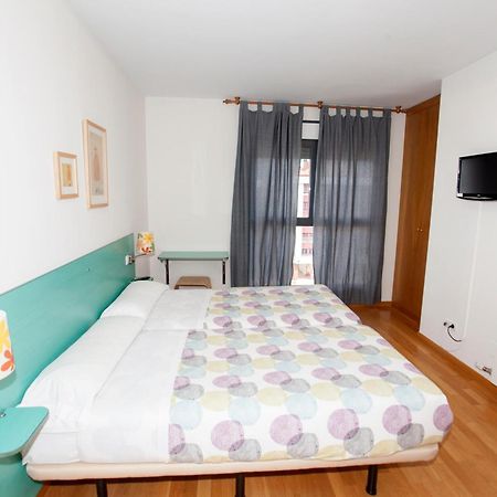 Hostal Via Lactea Бургос Экстерьер фото